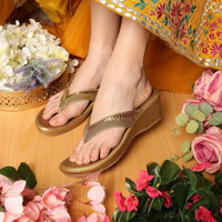 Zarisha - Gold Wedges
