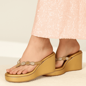 This has zarri work on the strap