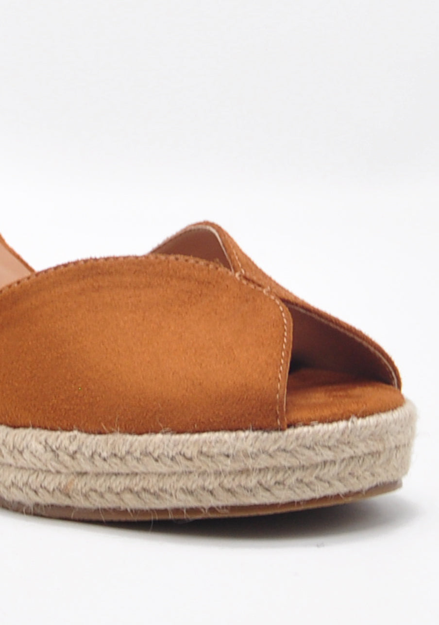 Mariselle - Brown Wedges