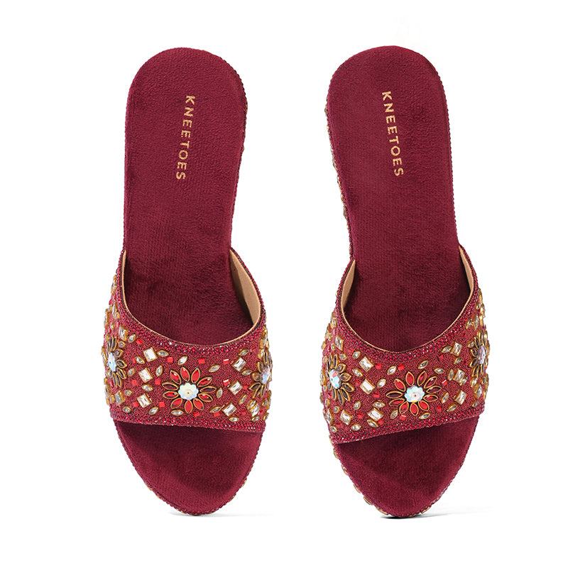 Eshavelle - Maroon Wedges