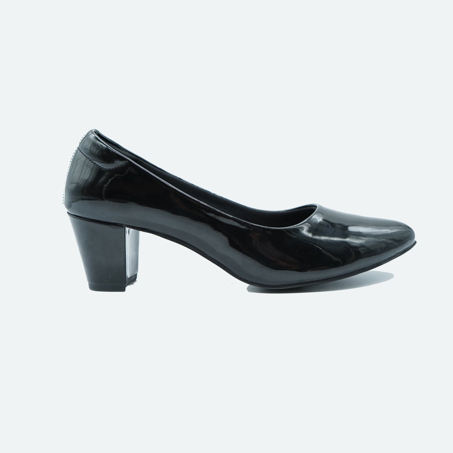 Exquisite Glossy finish Black Shoes featuring Closed toe Design for Office comfo