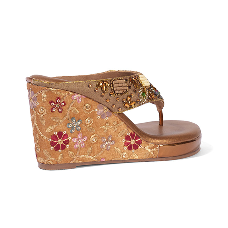 Navya - Wedges