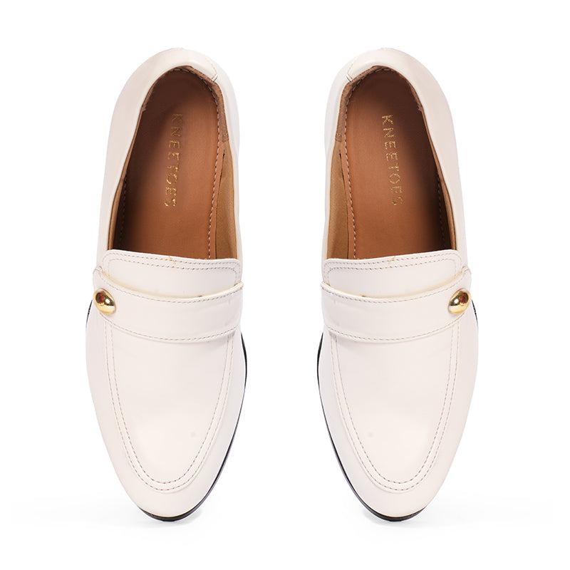 Vivienne – White Penny Loafer Pump