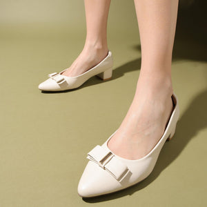 Bow Belle Off-White Workwear Pumps