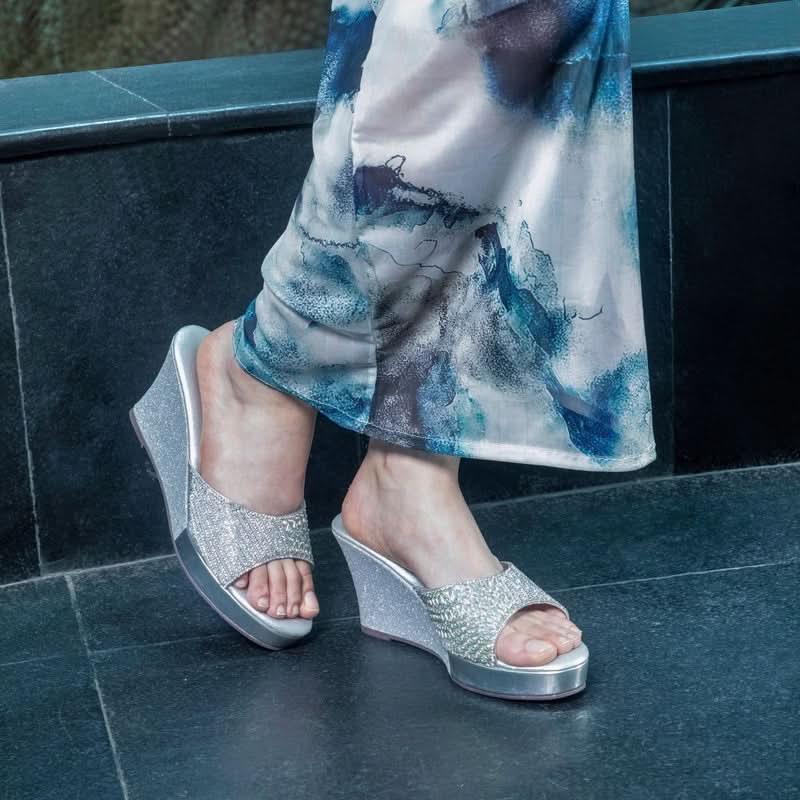 Mopsy - Wedges