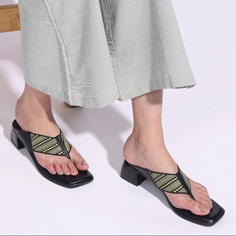 Coralie - Black Thong Sandals