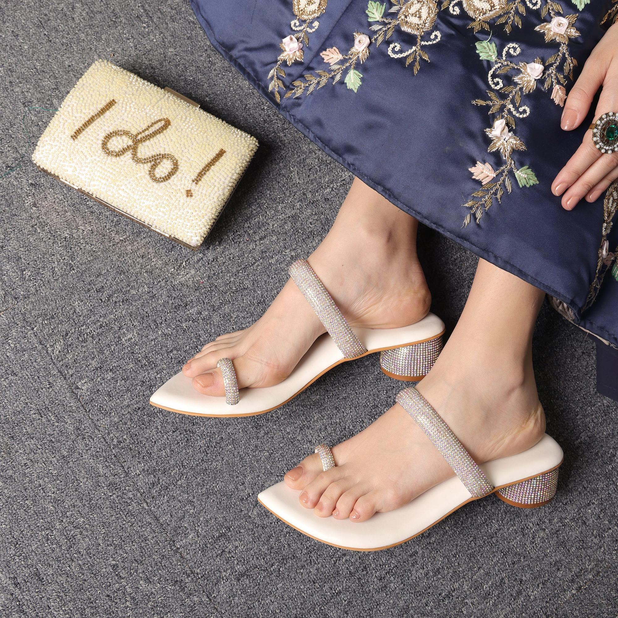 Twinkle Studs White Cylindrical Heel Sandals