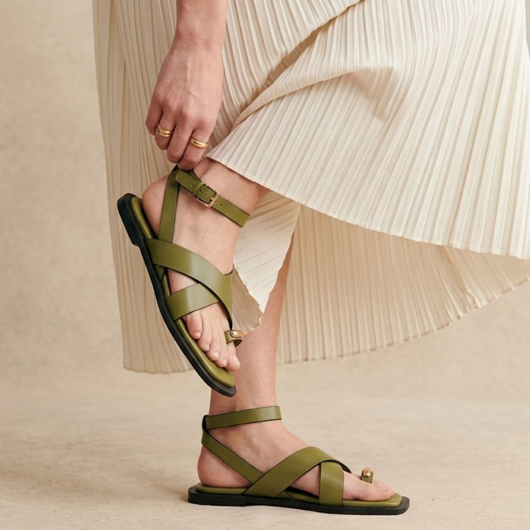 Elowyn – Green Cross Strap Sandal