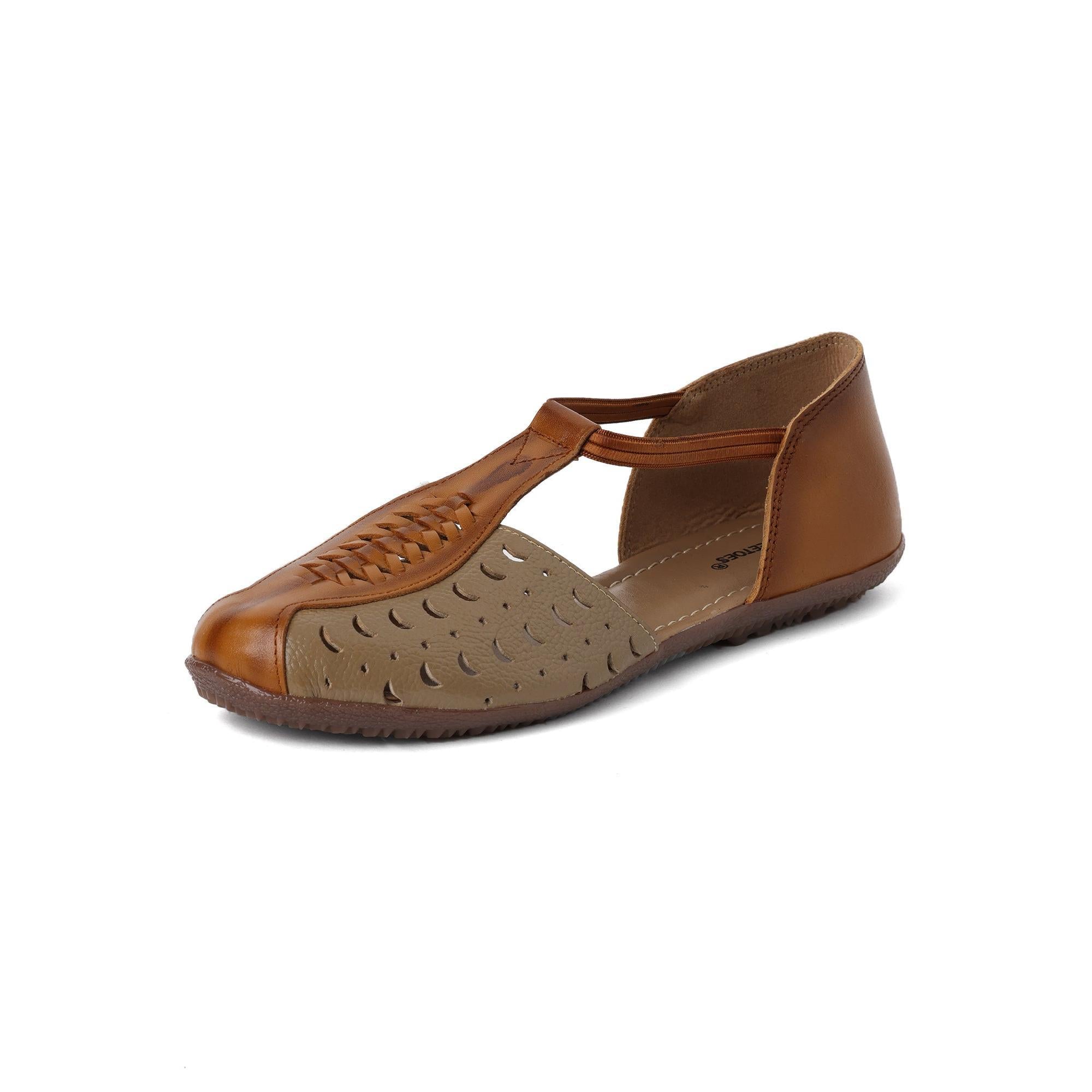 Two-tone Light Brown Closed-Toe Sandals
