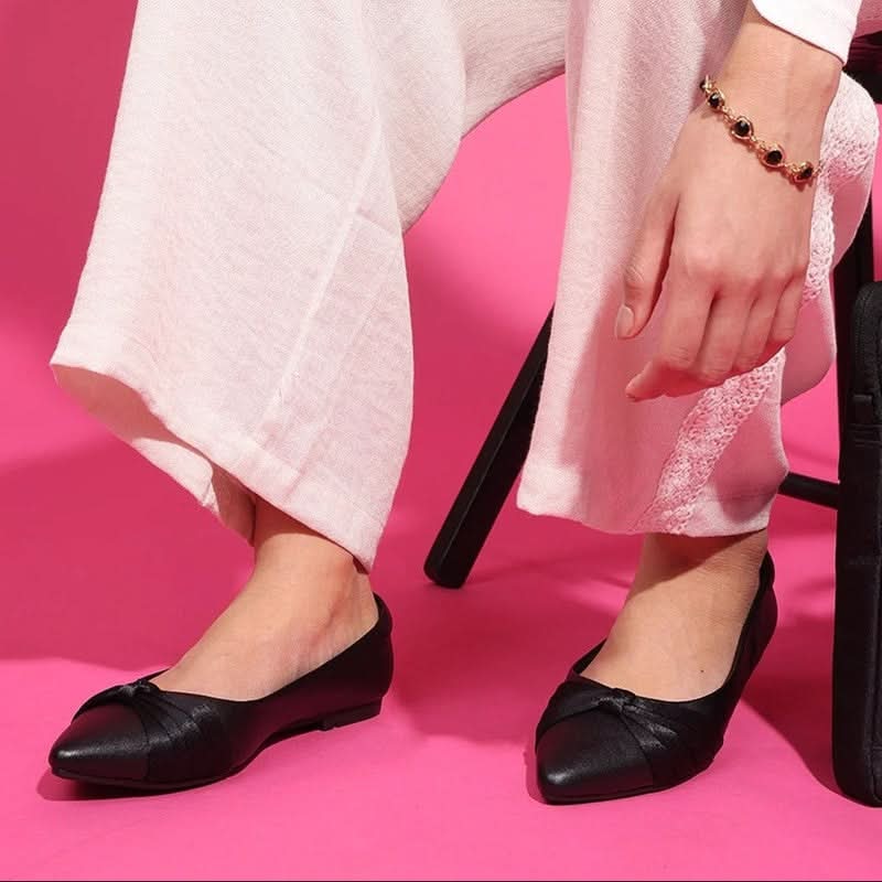 Comfortable Black Pointed-Toe Ballerinas