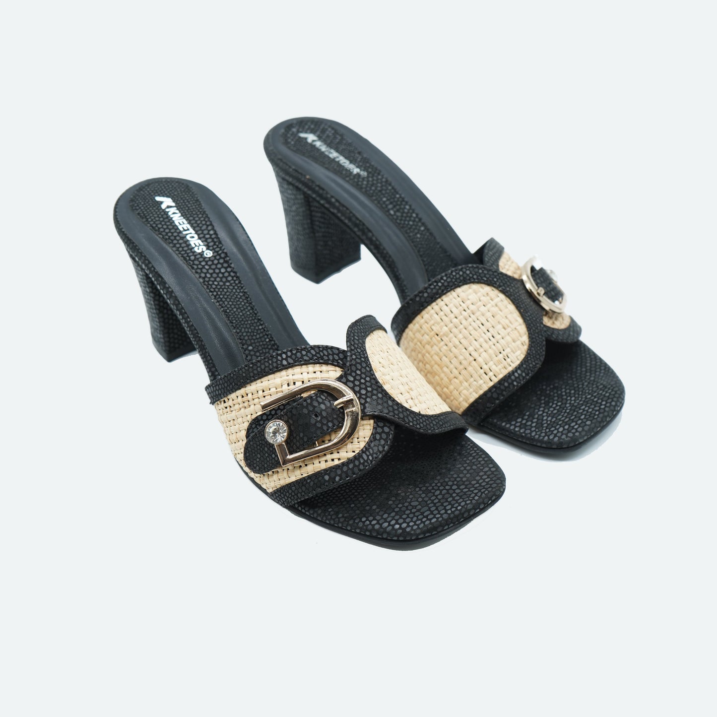 Sophisticated Mat finish Black Slipper featuring Peep toe Design for Everyday casuals