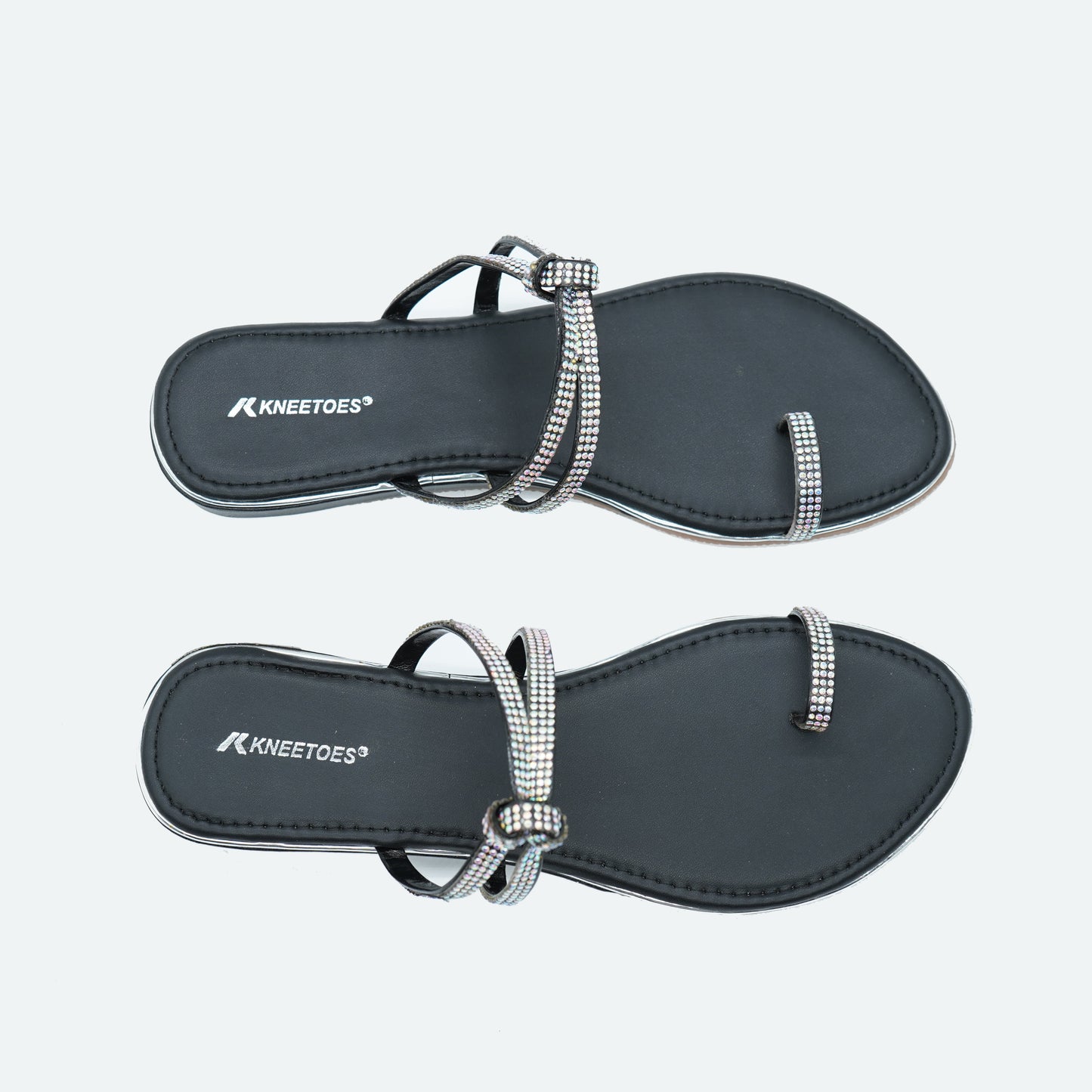 Glossy finish Black Slipper featuring Toe strap Design for Everyday Casuals