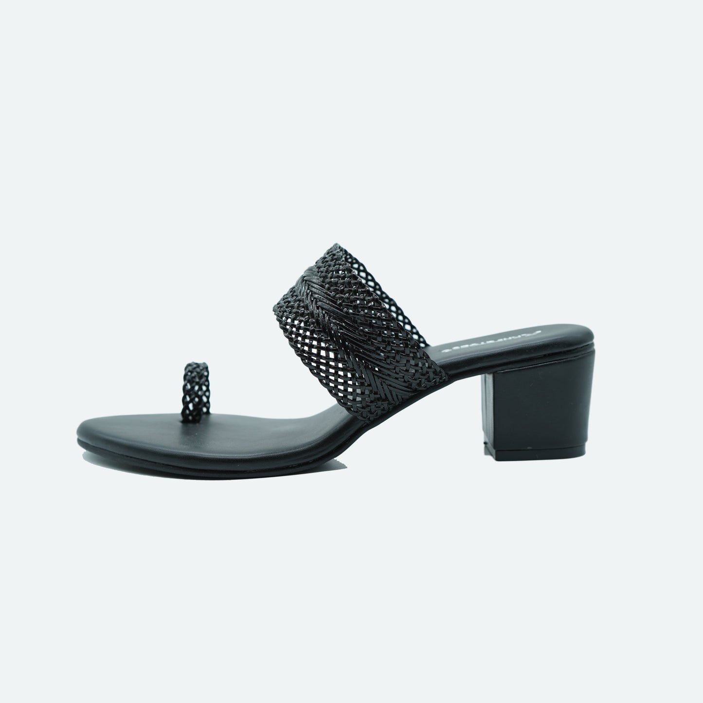 Trendy Mat finish Black Slipper featuring Toe strap Design for Everyday casuals