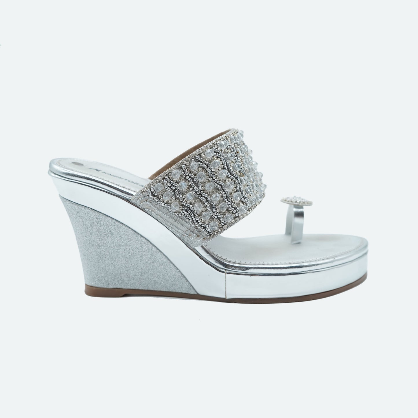 Trendy Glitter Silver Slipper featuring Toe ring Design for Wedding wear