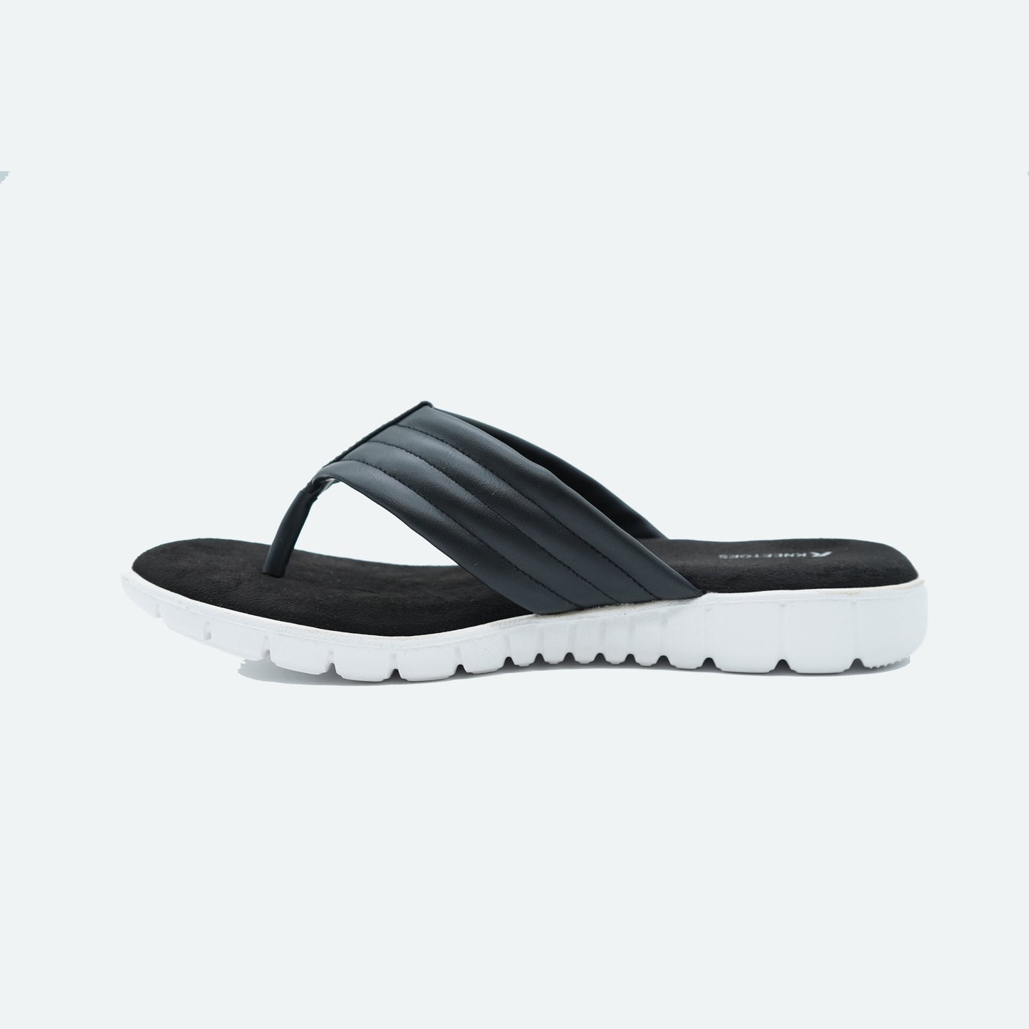 Contemporary Mat finish Black Slipper featuring Toe strap Design for Everyday casuals