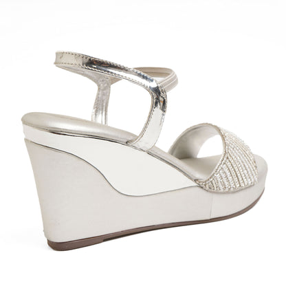 Trendy Zari Silver Platform Heel Sandals For Wedding Wear