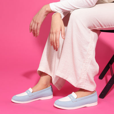 Color-Block Blue Round-Toe Penny-Loafers