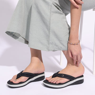 Black Printed Lightweight Thong Sandals