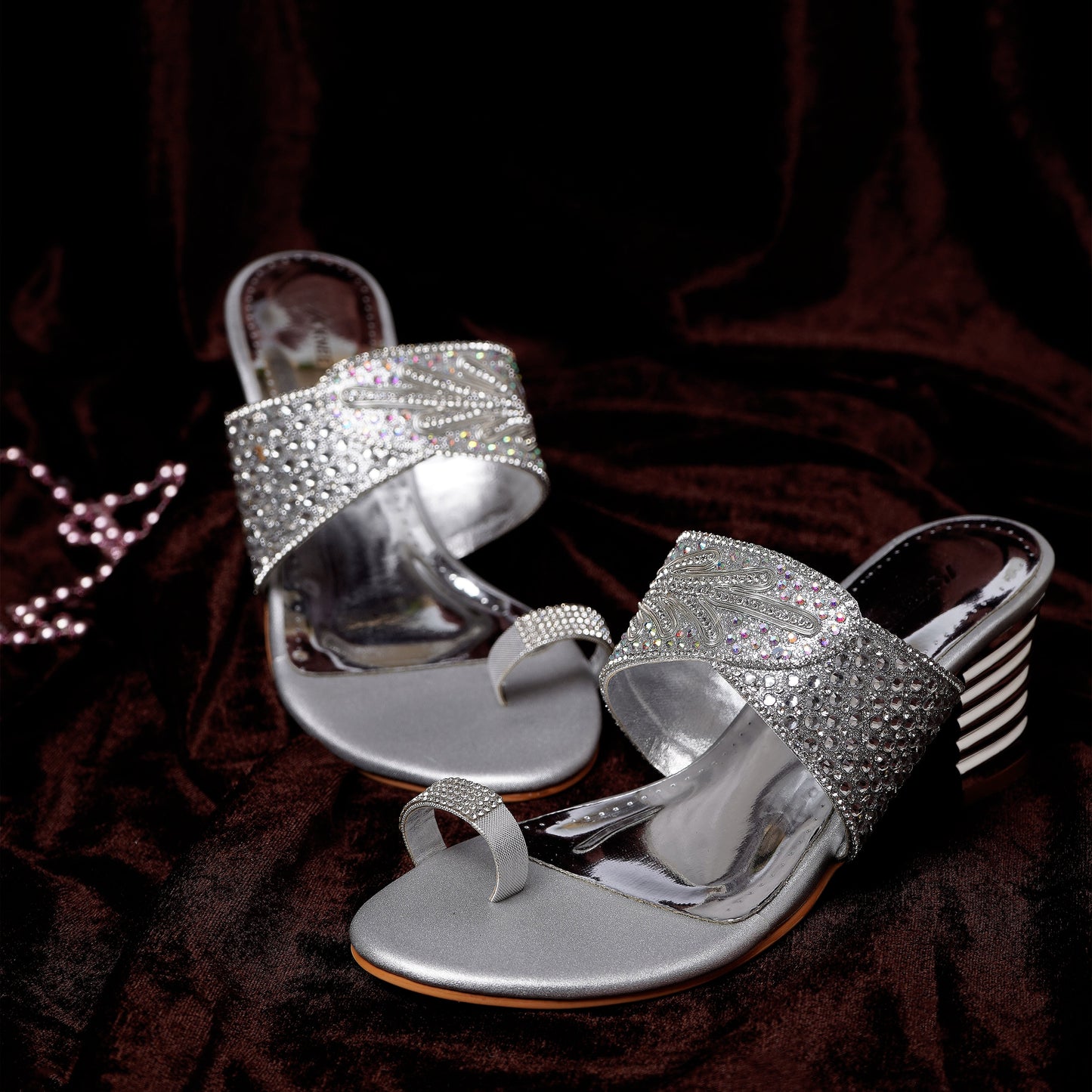 Sophisticated Glitter Silver Slipper featuring Toe strap Design for Party wear