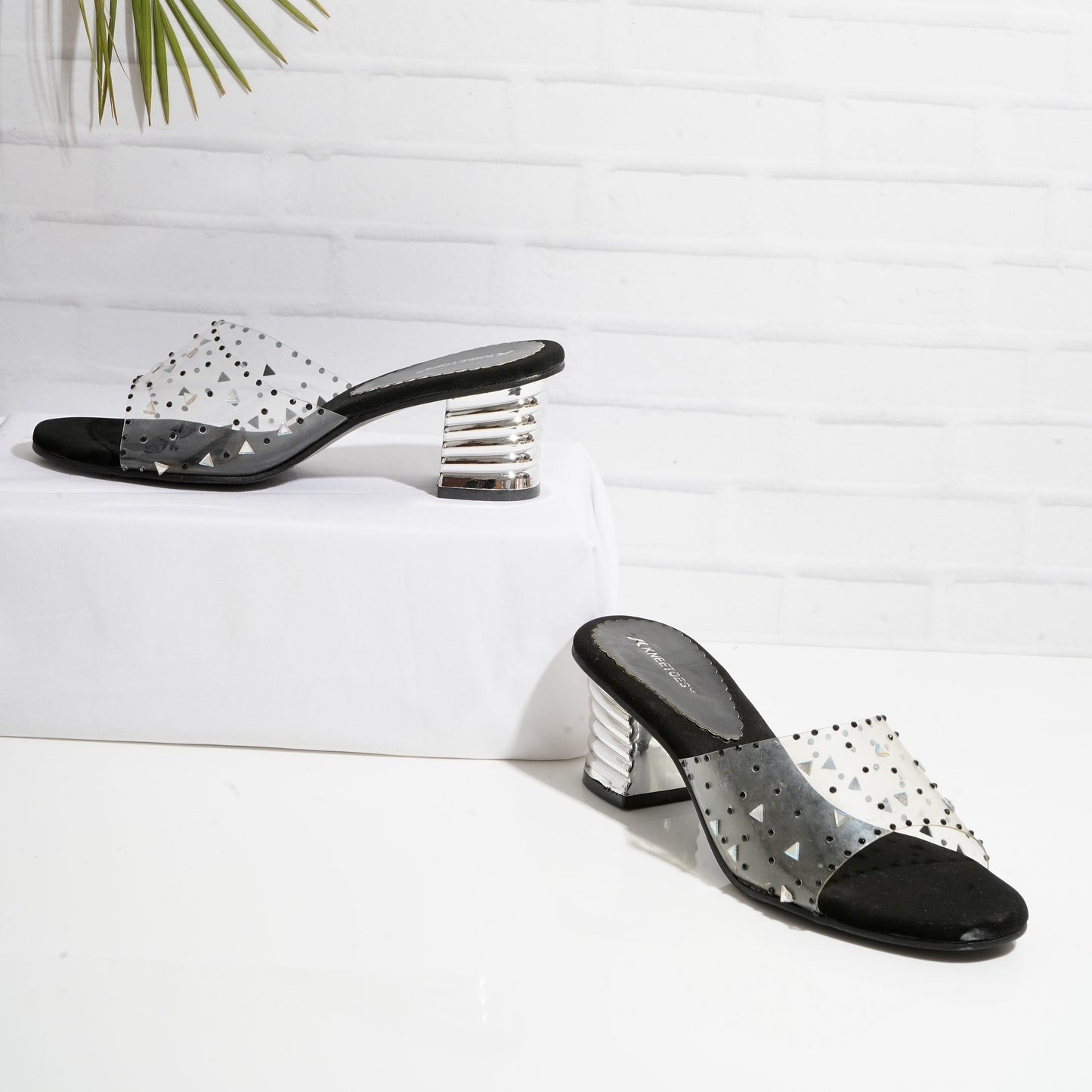 Elegant Transparent Black Slipper featuring Peep toe Design for Party wear