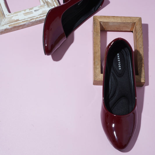 Exquisite Glossy finish Maroon Shoes featuring Closed toe Design for Office comfort