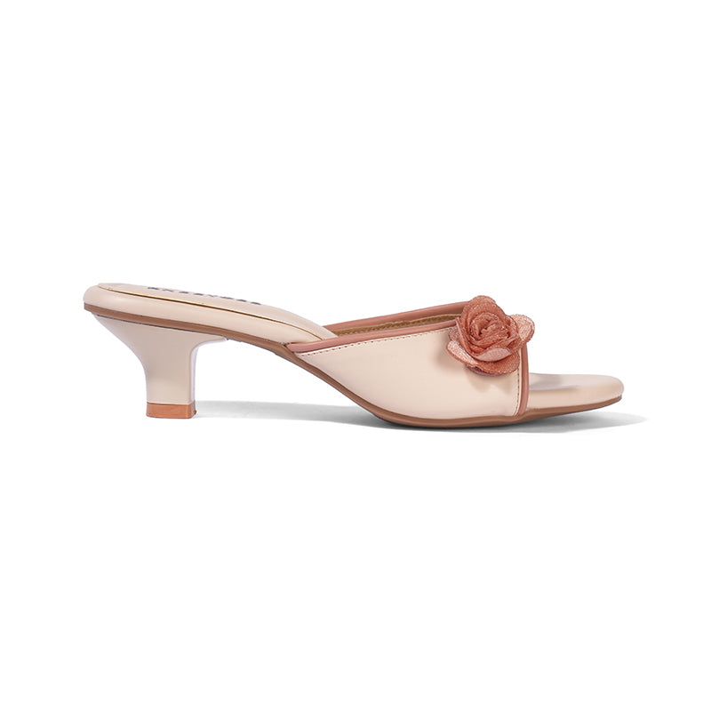 Lillian - Beige Kitten Heels