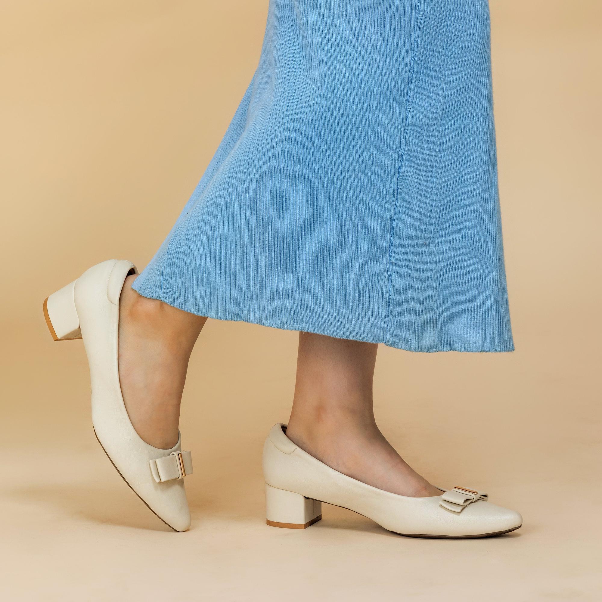Bow Belle Off-White Workwear Pumps